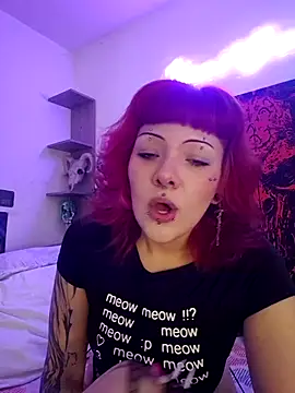 Snapshot of Sarah-Stoner chatting on 06.21.26 Sarah-Stoner online show from 06.21.26
