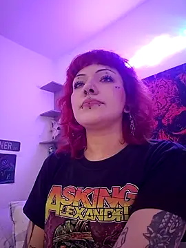 Snapshot of Sarah-Stoner chatting on 06.25.26 Sarah-Stoner online show from 06.25.26