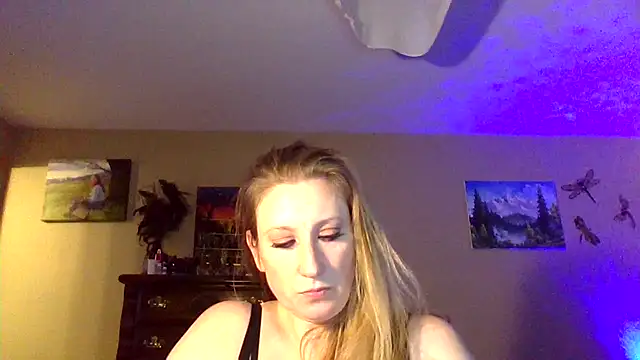 lilyhornyhousewife online show from 01.13.25