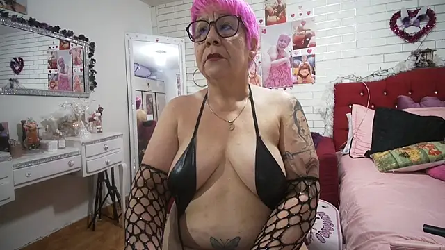 maturehot 65 online show from 11.25.25