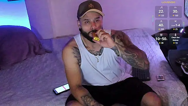 Snapshot of jeremygerard_ chatting on 10.26.25 jeremygerard online show from 10.26.25