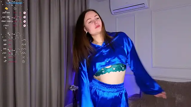 OctaviaHamron online show from 01.23.25