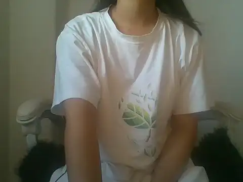 PARI MAI online show from 11.07.25