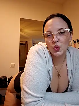 Jujuicy 97 online show from 11.30.25