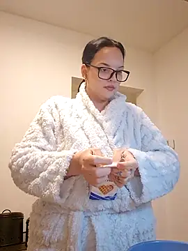 Jujuicy 97 online show from 12.01.25