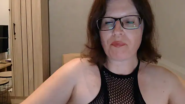 CrimsonMistress online show from 09.26.25