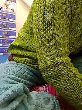 JasminePham online show from 12.17.24