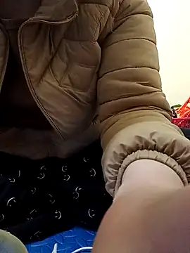 JasminePham online show from 02.04.25