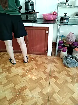 JasminePham online show from 11.12.25