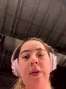 brooklynivy online show from 10.03.25