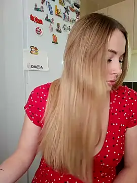 Snapshot of Cute_Hot_Alice chatting on 12.05.24 Cute Hot Alice online show from 12.05.24