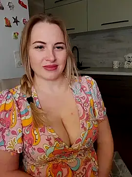 Snapshot of Cute_Hot_Alice chatting on 03.06.25 Cute Hot Alice online show from 03.06.25