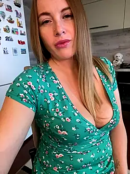 Cute Hot Alice online show from 12.15.25