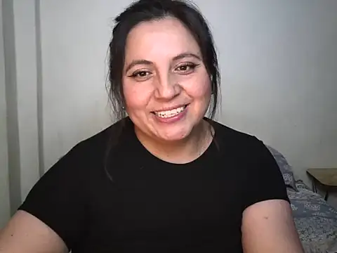 Snapshot of irissex0711 chatting on 10.11.25 irissex0711 online show from 10.11.25