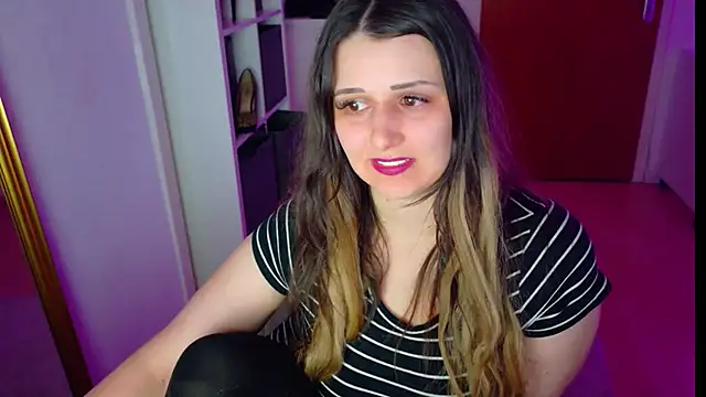 Snapshot of jenna-sxy19 chatting on 10.01.25 jenna-sxy19 online show from 10.01.25