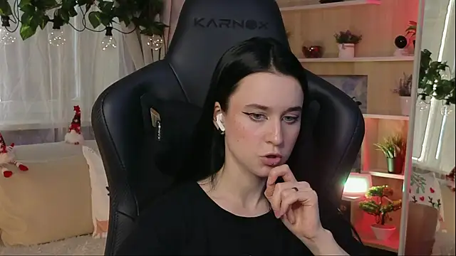 KiraLiLime online show from 02.06.25