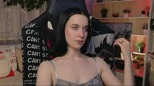 KiraLiLime online show from 02.22.25