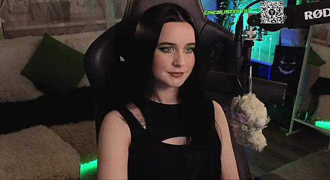 KiraLiLime online show from 11.21.25