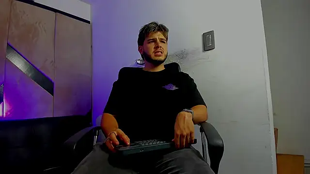 danielclarton1 online show from 10.23.25