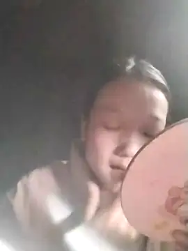 Snapshot of lytamye chatting on 12.19.24 lytamye online show from 12.19.24