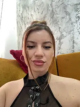 Snapshot of MayaMR chatting on 01.16.25 MayaMR online show from 01.16.25