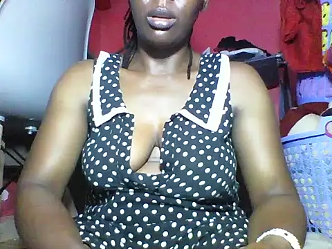 Snapshot of Sweet-piie chatting on 10.04.25 Sweet-piie online show from 10.04.25