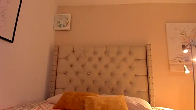 vanesasexyhot21 online show from 03.03.26