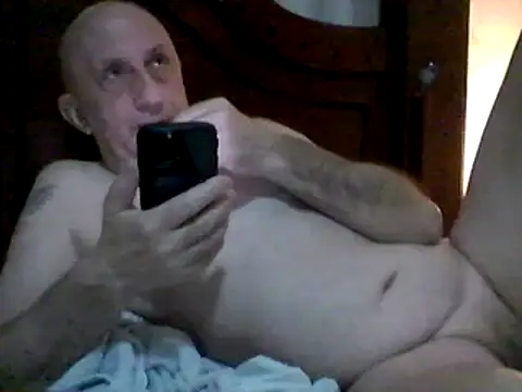 Snapshot of TILCO1 chatting on 01.27.25 TILCO1 online show from 01.27.25