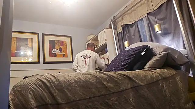 Snapshot of blairfrancis chatting on 10.29.25 blairfrancis online show from 10.29.25