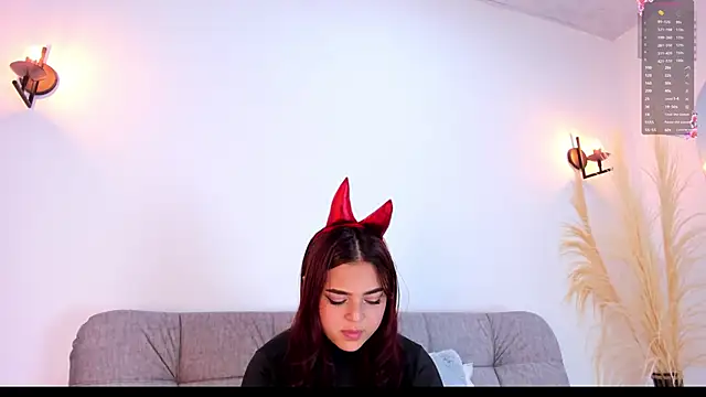 Snapshot of Agata_clark chatting on 02.11.25 Agata clark online show from 02.11.25