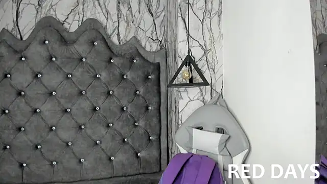Snapshot of larissa01_ chatting on 02.06.25 larissa01 online show from 02.06.25