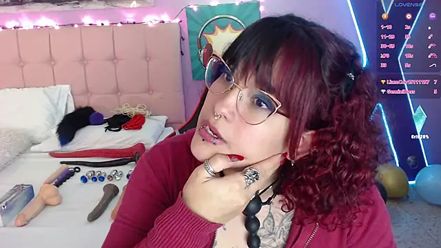 Snapshot of Ruby_Skywalker_ chatting on 12.31.24 Ruby Skywalker online show from 12.31.24
