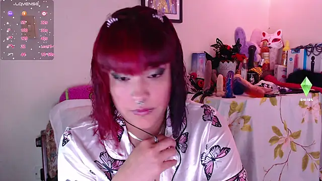 Snapshot of Ruby_Skywalker_ chatting on 02.12.25 Ruby Skywalker online show from 02.12.25