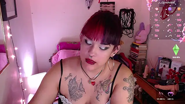 Snapshot of Ruby_Skywalker_ chatting on 02.28.25 Ruby Skywalker online show from 02.28.25