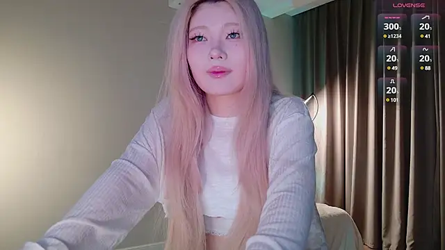 Snapshot of KitayamaChu chatting on 03.20.25 KitayamaChu online show from 03.20.25