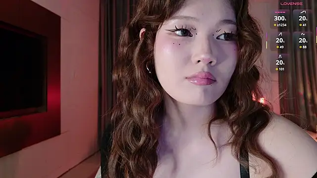 Snapshot of KitayamaChu chatting on 09.10.25 KitayamaChu online show from 09.10.25