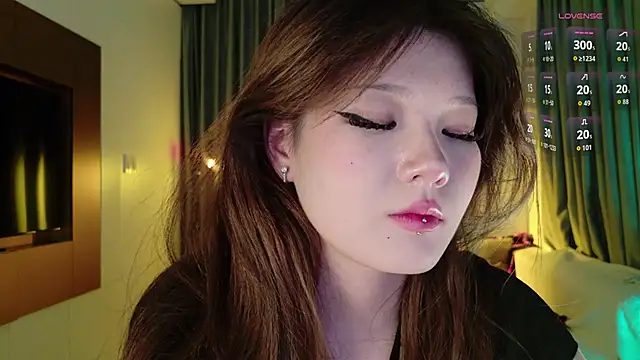 KitayamaChu online show from 11.21.25