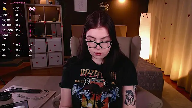 Arizonaa Muse online show from 02.21.25