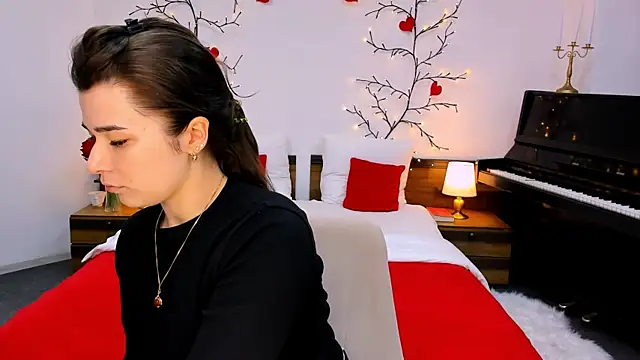  Sun Shy  online show from 09.23.25