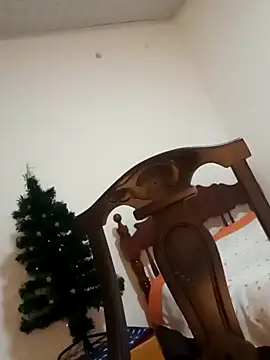 Snapshot of Lanna_hott_ chatting on 12.20.24 Lanna hott online show from 12.20.24