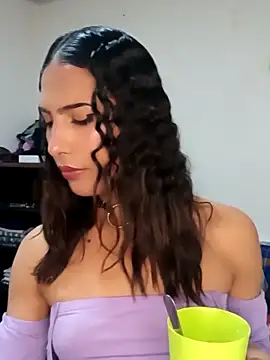 Snapshot of Lanna_hott_ chatting on 03.07.25 Lanna hott online show from 03.07.25