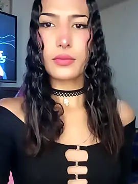 Snapshot of Lanna_hott_ chatting on 09.13.25 Lanna hott online show from 09.13.25