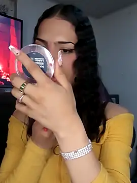 Snapshot of Lanna_hott_ chatting on 09.20.25 Lanna hott online show from 09.20.25