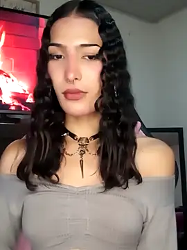 Snapshot of Lanna_hott_ chatting on 09.21.25 Lanna hott online show from 09.21.25