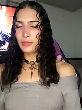 Snapshot of Lanna_hott_ chatting on 10.03.25 Lanna hott online show from 10.03.25