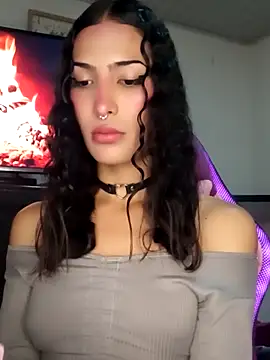 Snapshot of Lanna_hott_ chatting on 10.11.25 Lanna hott online show from 10.11.25