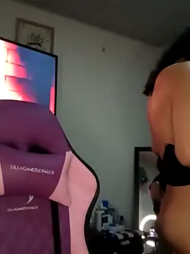 Snapshot of Lanna_hott_ chatting on 10.16.25 Lanna hott online show from 10.16.25