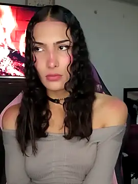 Snapshot of Lanna_hott_ chatting on 10.18.25 Lanna hott online show from 10.18.25