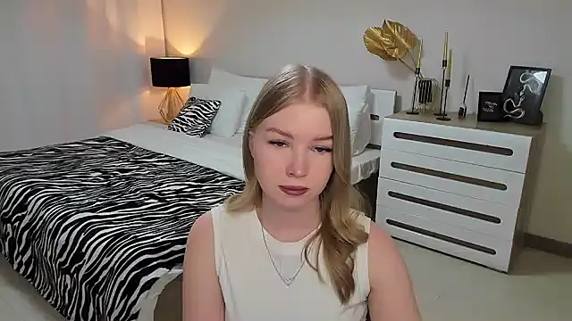 shy  lady online show from 03.04.25