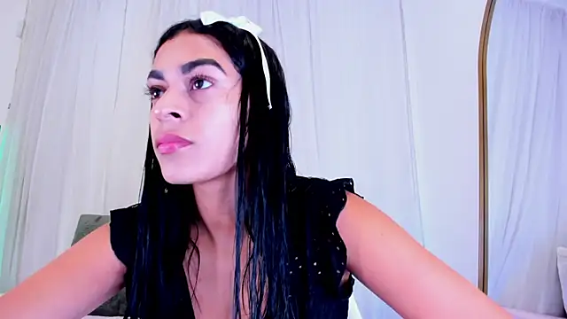 Snapshot of Yasiir_0229 chatting on 10.08.25 Yasiir 0229 online show from 10.08.25